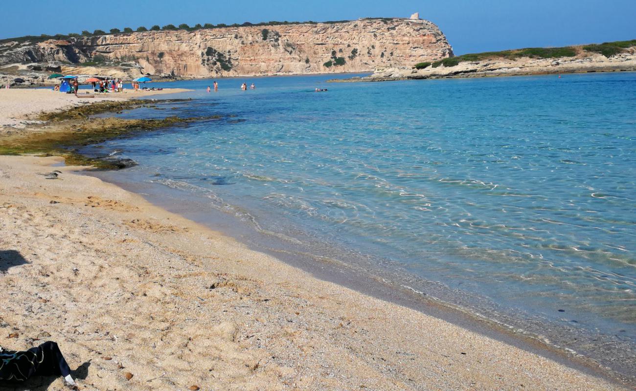 Foto de Spiaggia Sa Mesa Longa con arena brillante superficie