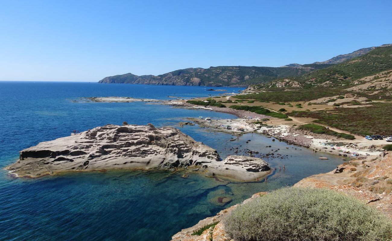 Foto de Torre Argentina beach con piedra superficie