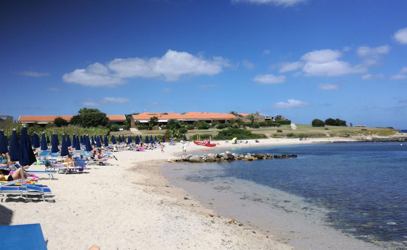 Foto de Spiaggia delle Tonnare con arena brillante superficie