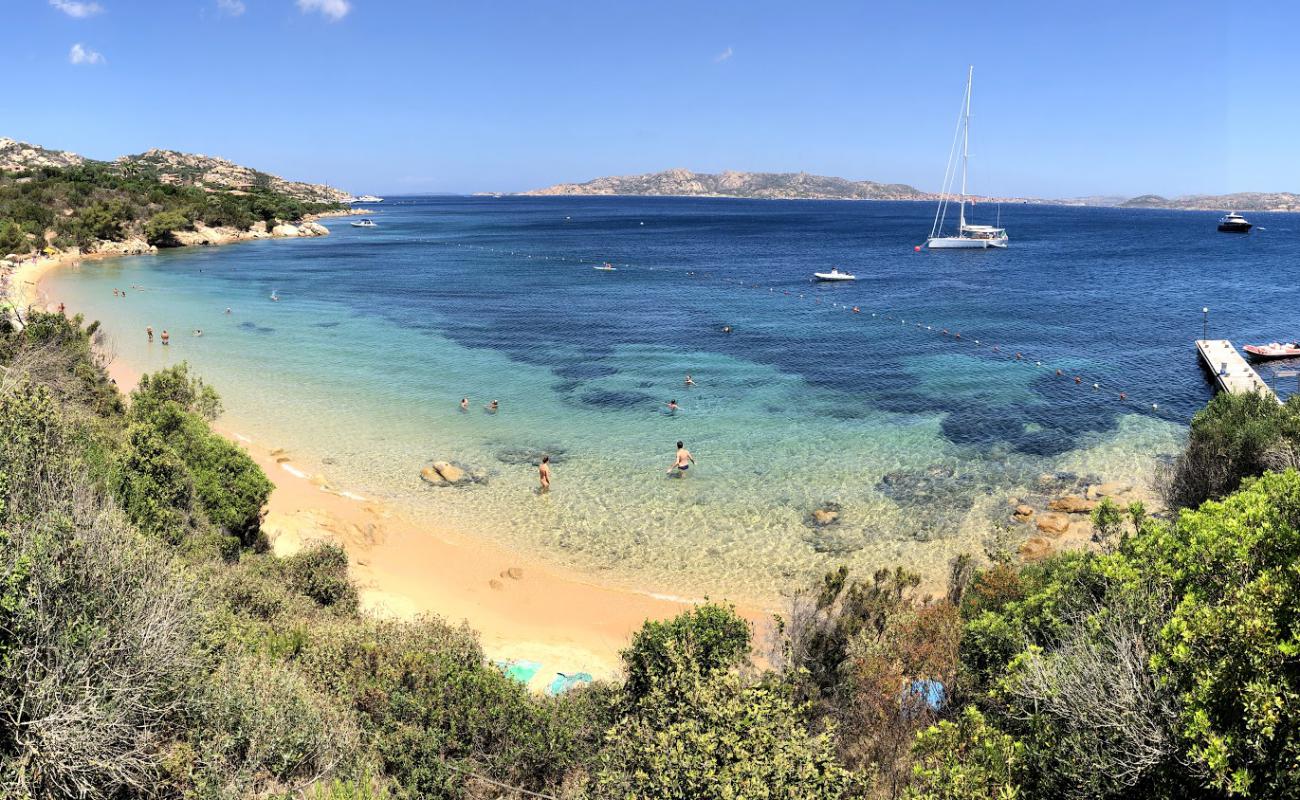 Foto de Spiaggia di Nelson con arena oscura superficie