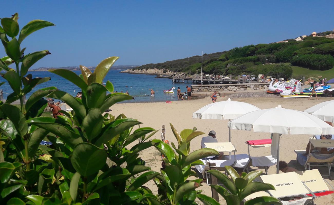 Foto de Spiaggia Cala del Faro II con arena fina y guijarros superficie