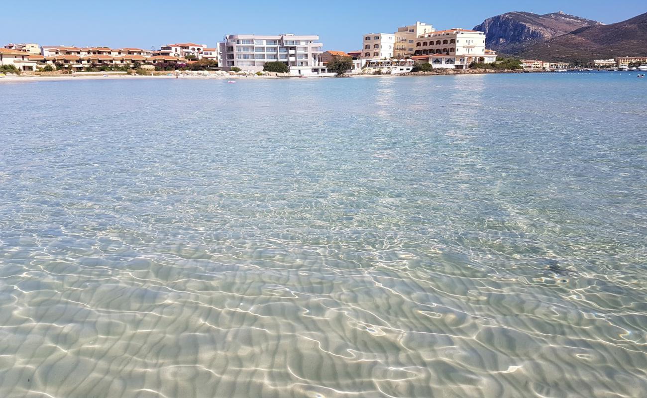 Foto de Playa Terza con brillante arena fina superficie