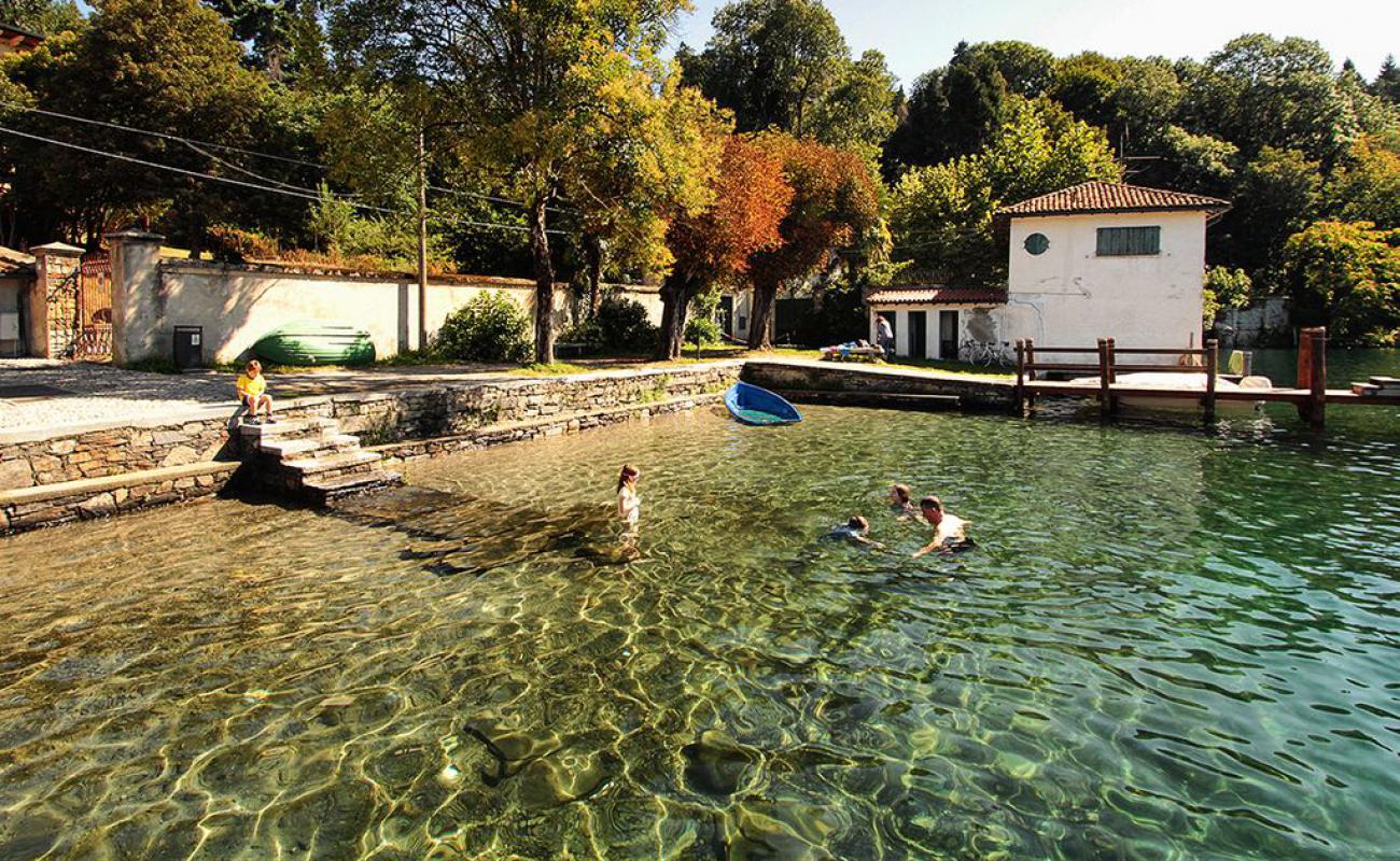 Foto de Spiaggia di Sassi con hormigón superficie