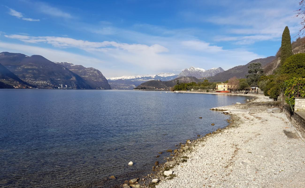 Foto de Spiaggia libera Pilzone con guijarro ligero superficie