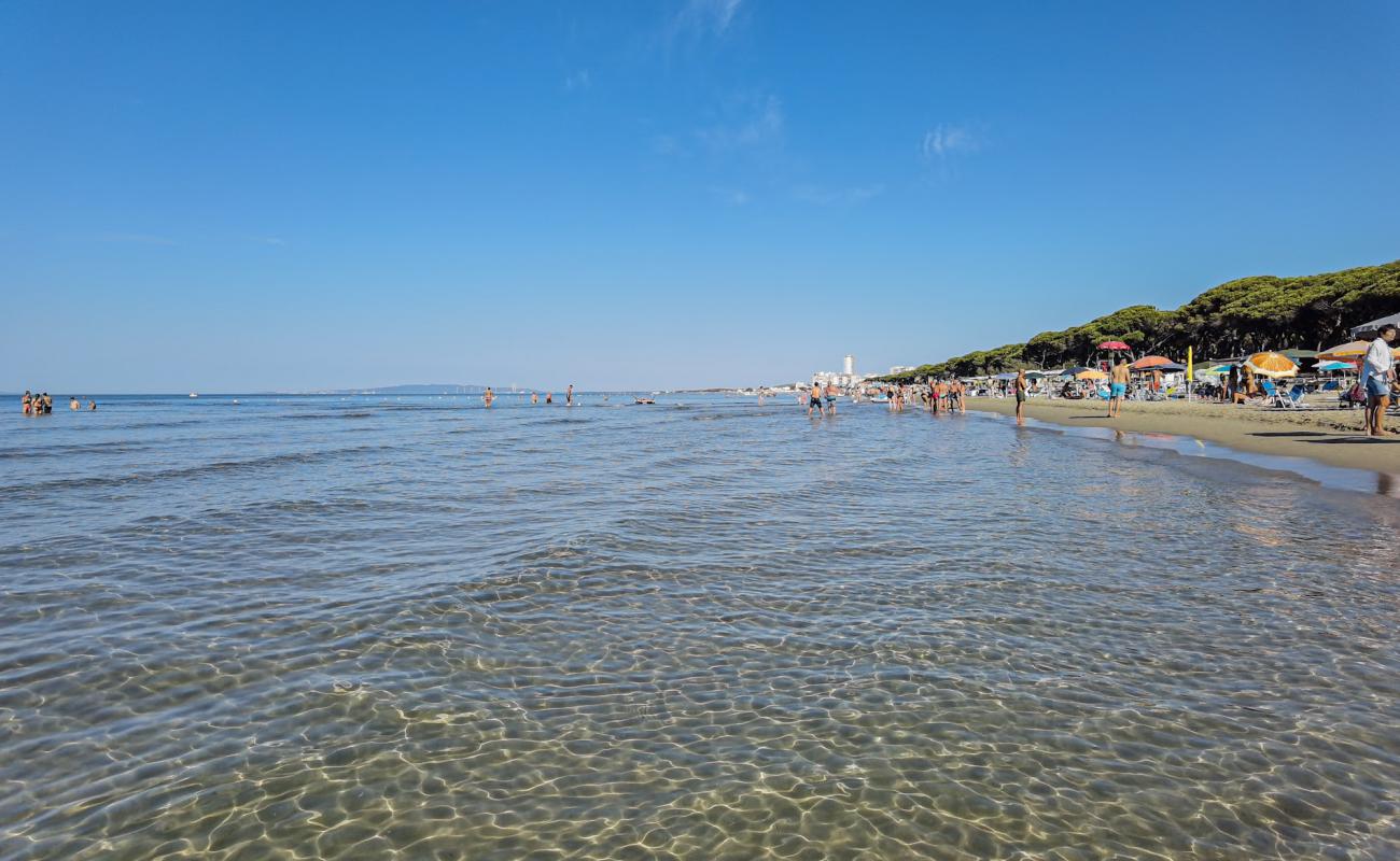 Foto de Spiaggia di Follonica con arena brillante superficie