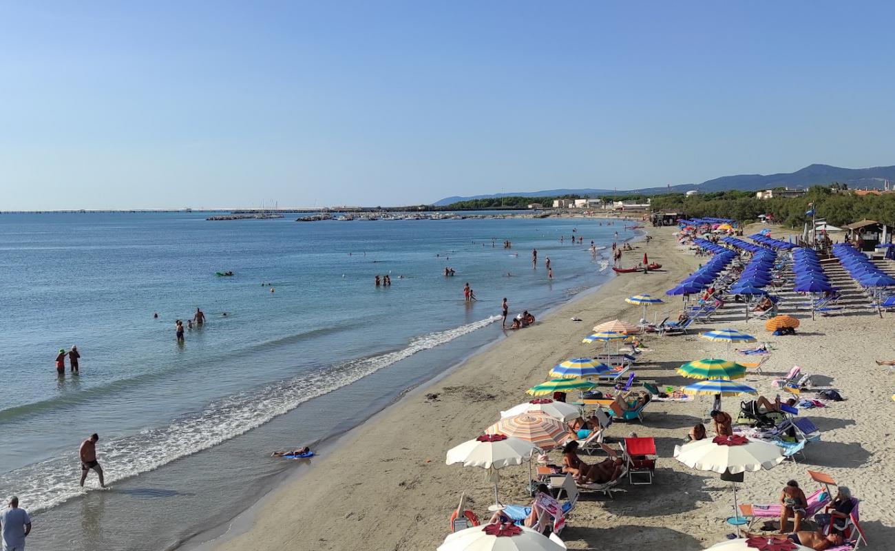 Foto de Playa Vada con arena brillante superficie