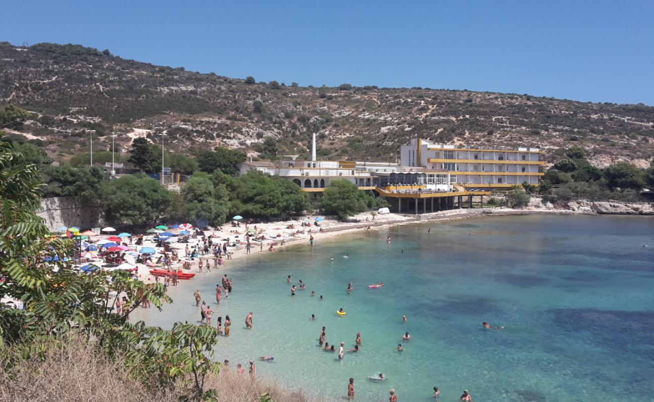 Foto de Playa de Calamosca con arena brillante superficie