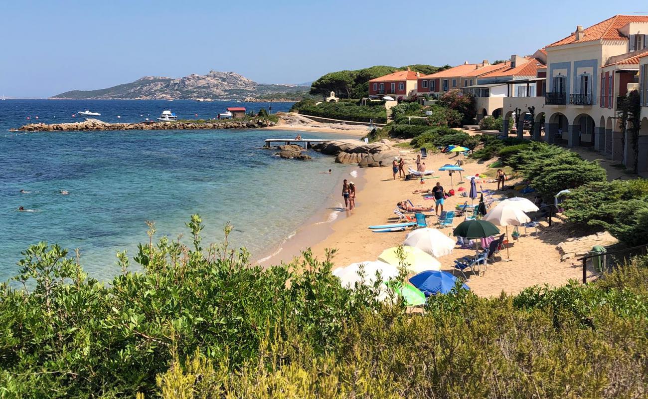 Foto de Spiaggia Porto Faro con arena brillante superficie