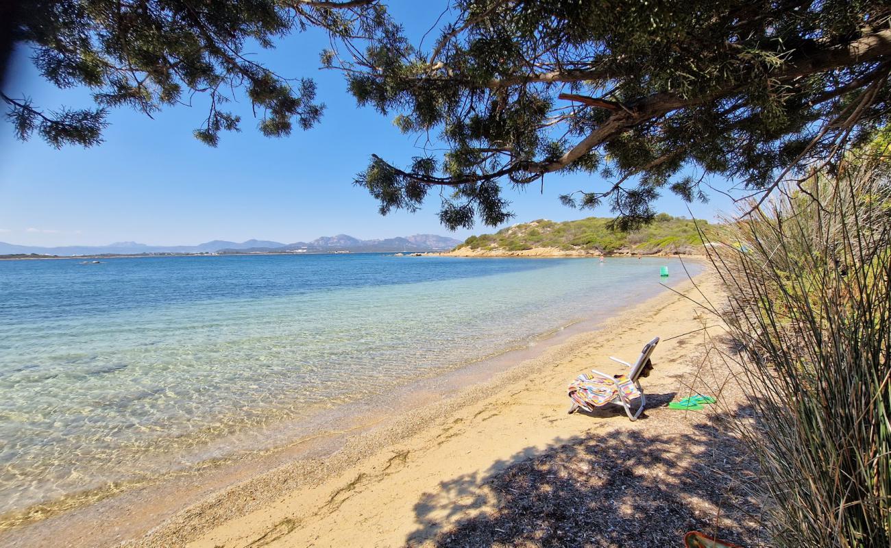 Foto de Spiaggia di Bunthe con arena brillante superficie