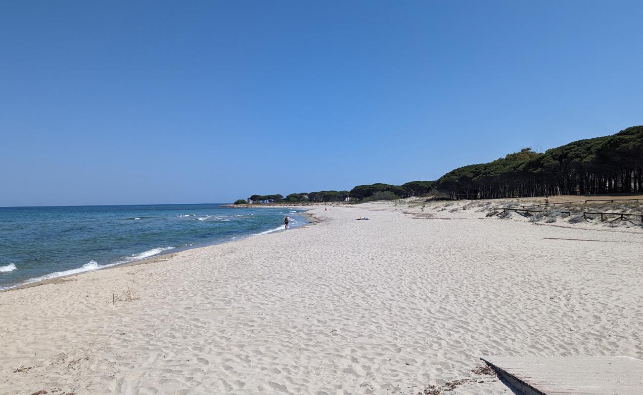 Foto de Spiaggia di San Giovanni con arena brillante superficie