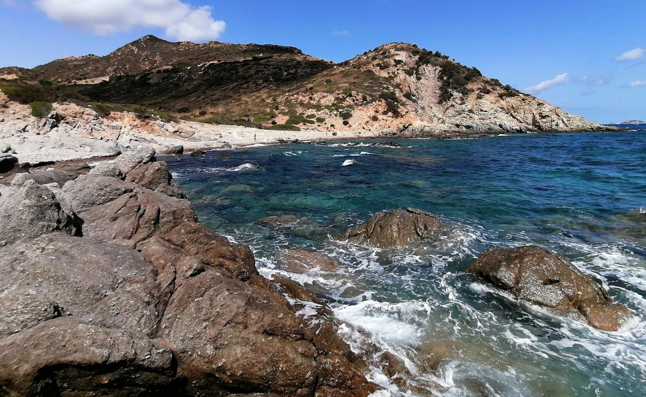 Foto de Spiaggia Ramiste con piedra superficie