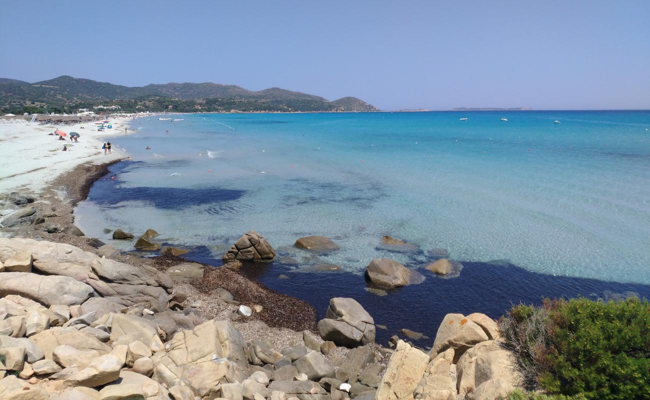 Foto de Spiaggia di Simius con brillante arena fina superficie