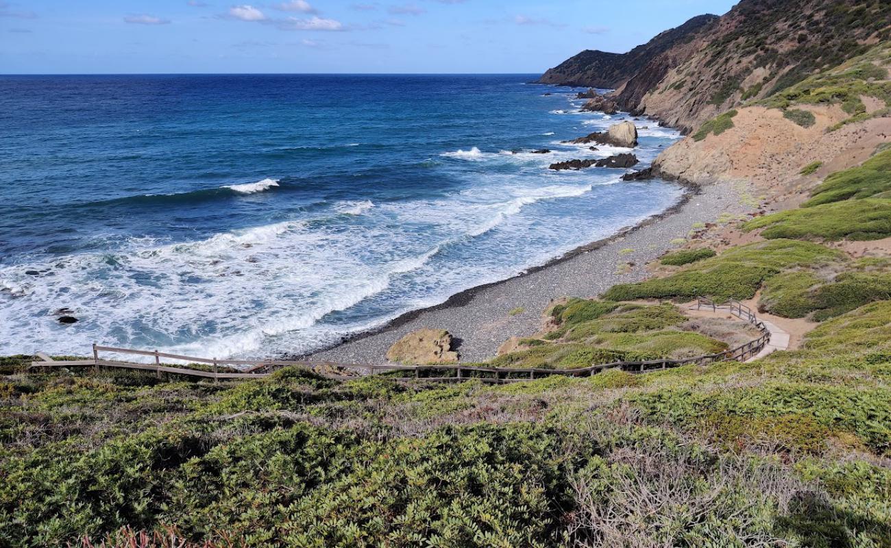 Foto de Spiaggia di Perdischedda con guijarro gris superficie