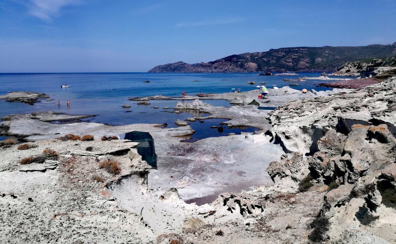 Foto de Su Riu 'e Sa Canna con piedra superficie