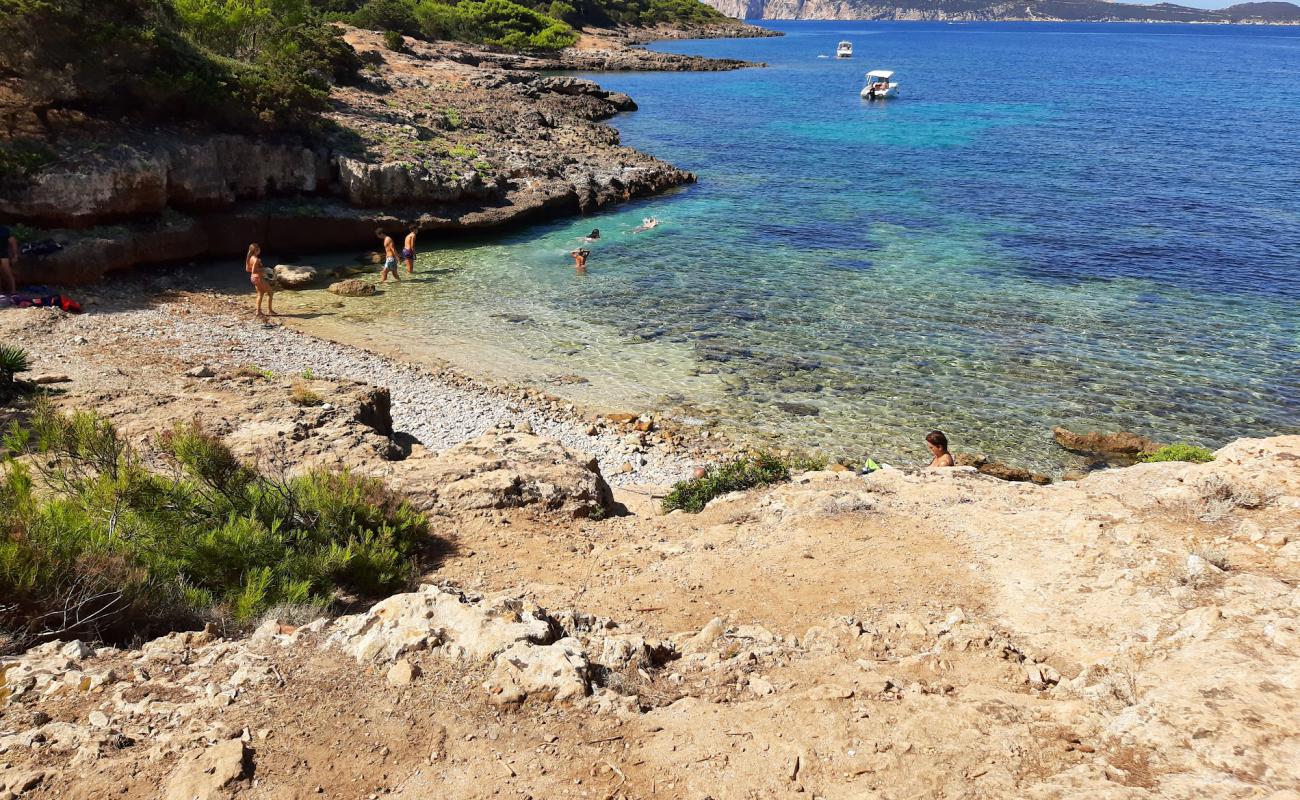 Foto de Cala Bramassa con guijarro ligero superficie