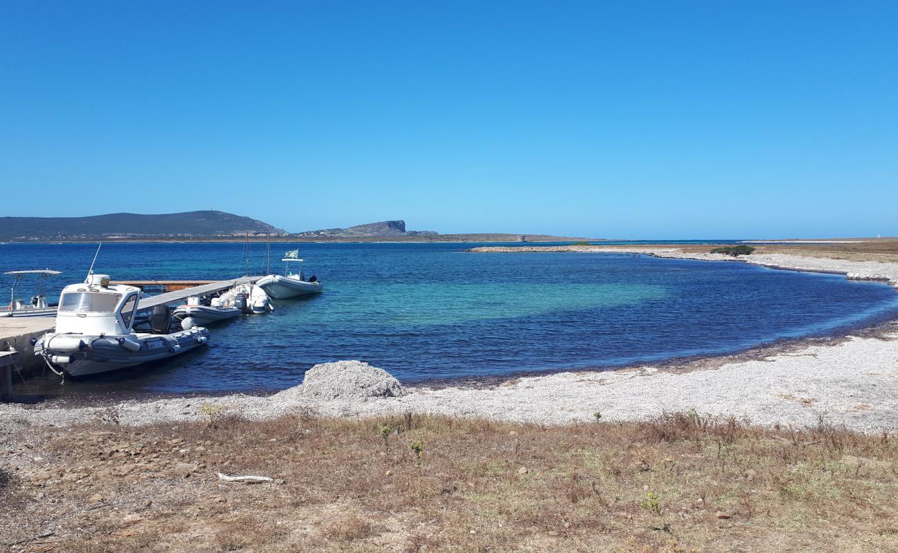 Foto de Spiaggia del Molo di Fornelli con guijarro fino gris superficie