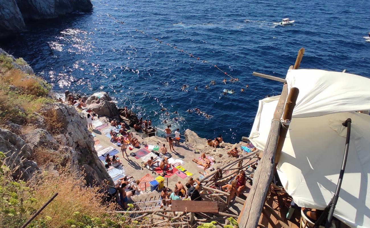 Foto de Spiaggia Gradola con piedra superficie