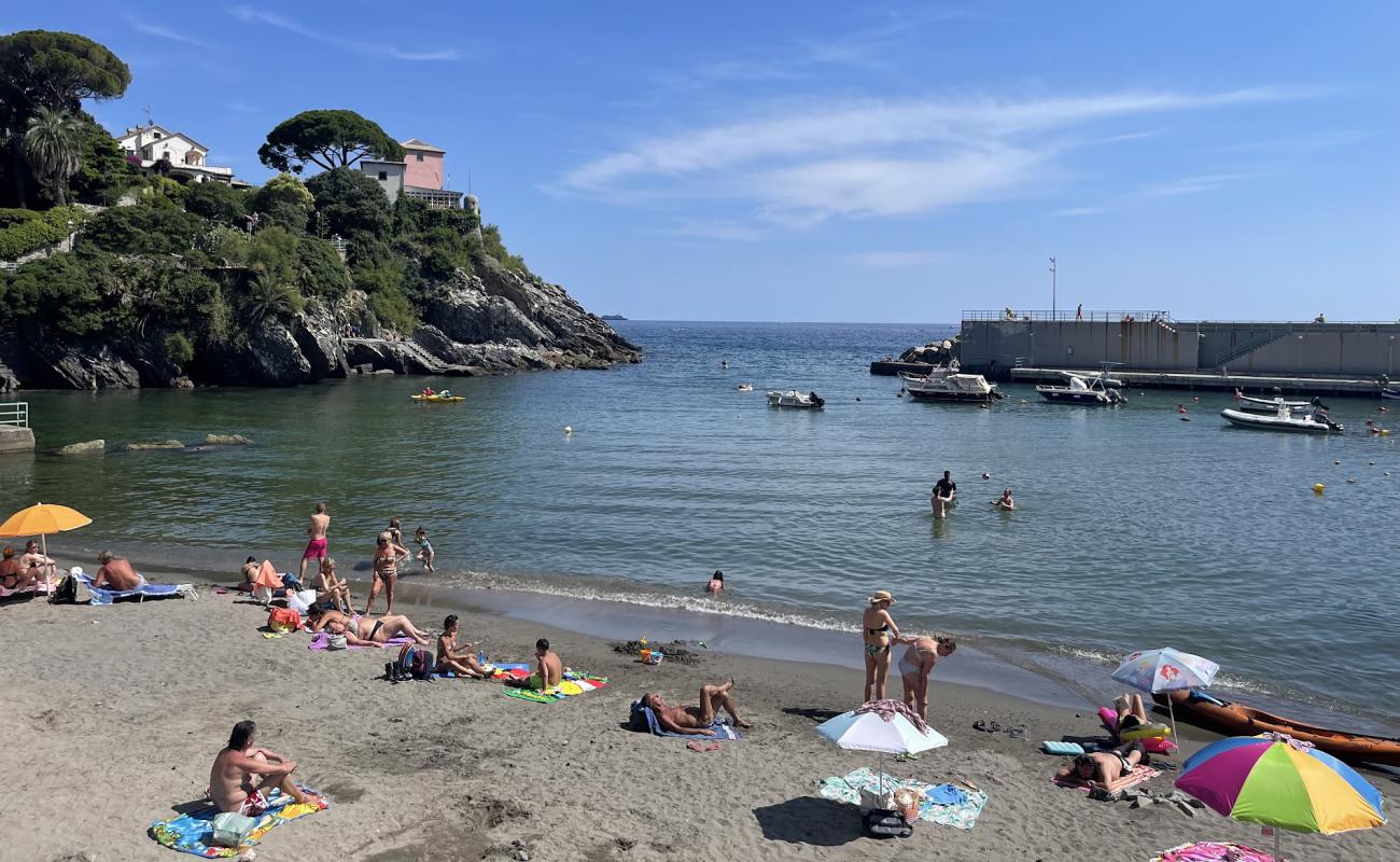 Foto de La Spiaggia del Porticciolo di Nervi con arena brillante superficie