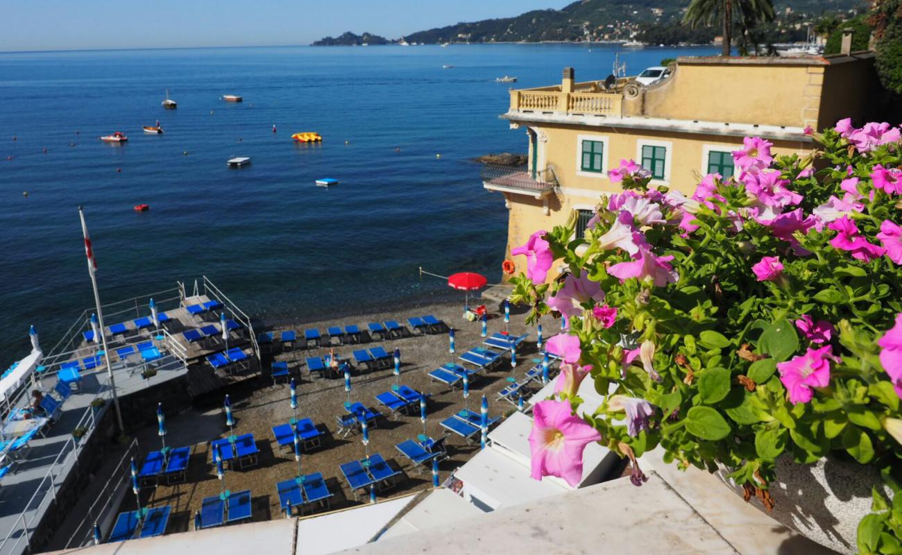 Foto de Bagni Baia Dei Sogni - Rapallo con guijarro fino gris superficie