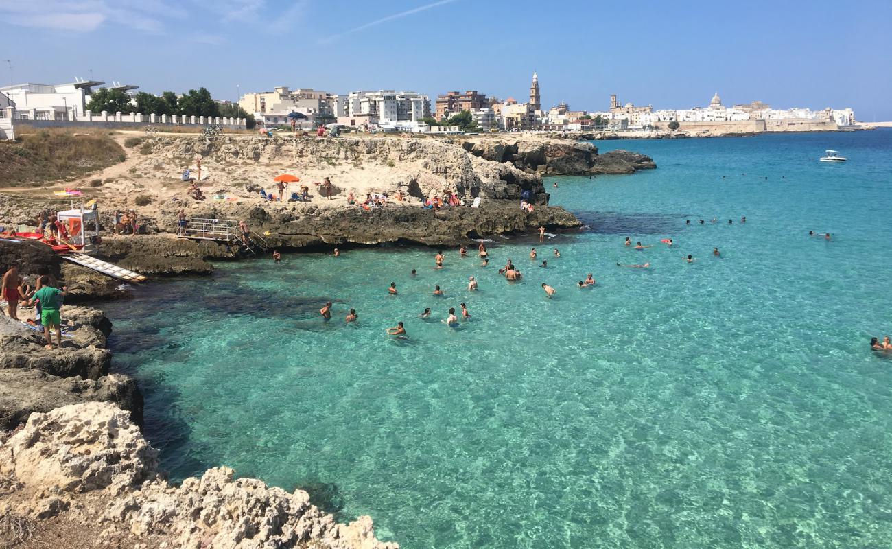 Foto de Cala Porto Nero con hormigón superficie