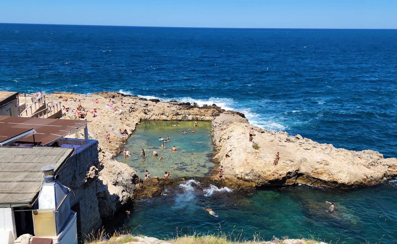 Foto de Lido Grottone-Polignano con piedra superficie