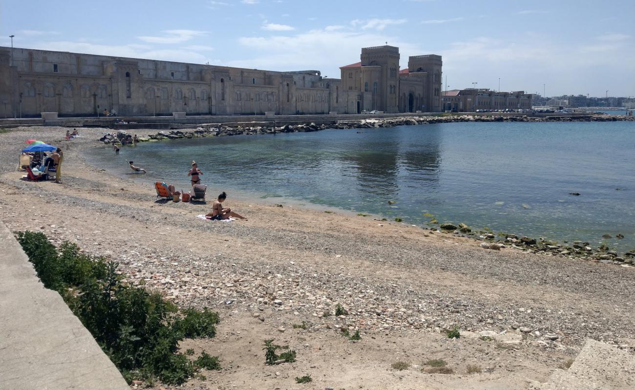 Foto de Spiaggia Libera Lungomare Starita con guijarro gris superficie