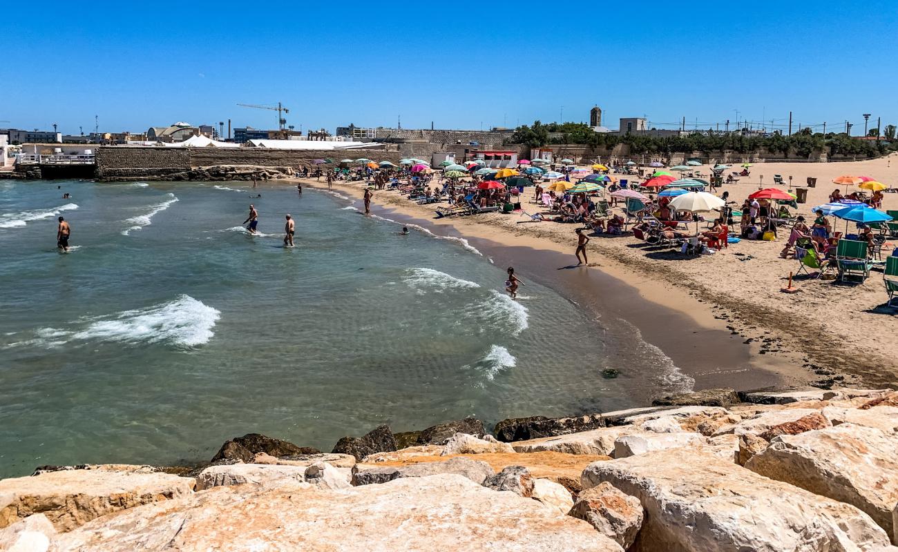 Foto de Spiaggia del Canalone con arena brillante superficie