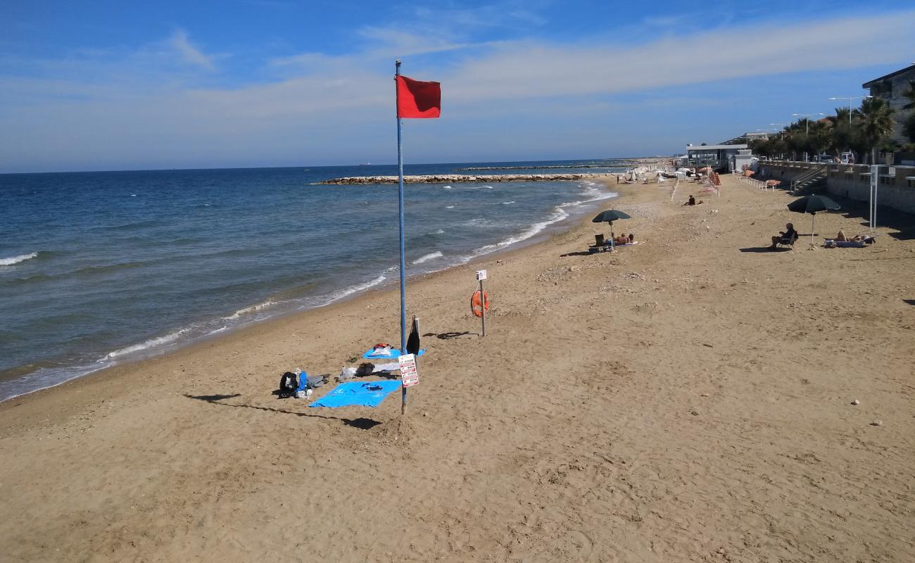 Foto de Spiaggia di Casalbordino con arena brillante superficie