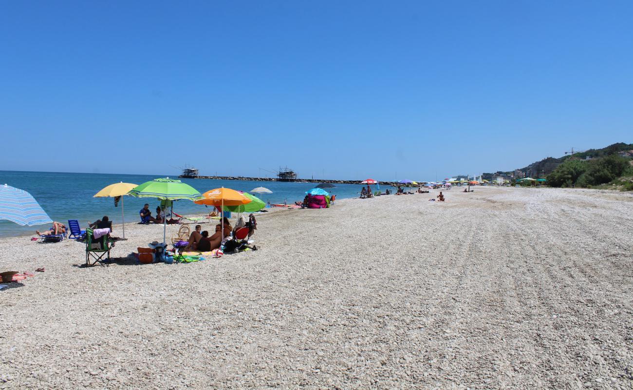 Foto de Spiaggia di Calata Cintioni con guijarro fino gris superficie