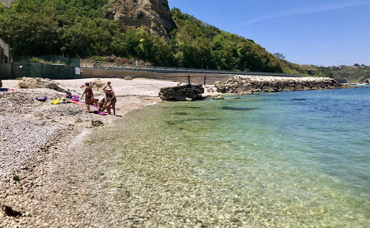 Foto de Spiaggia della Ritorna con guijarro ligero superficie