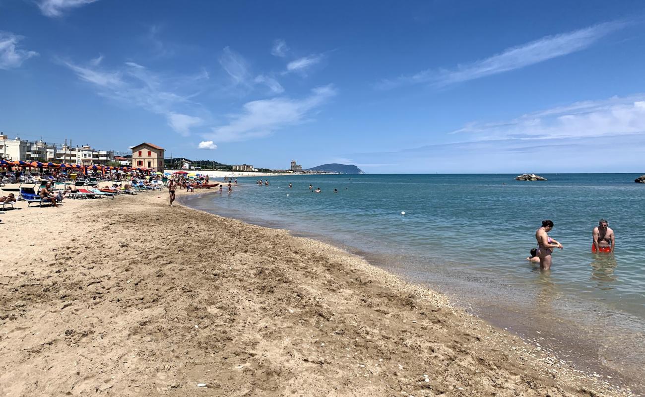 Foto de Lido Stabilimento Balneare Santina con arena brillante superficie