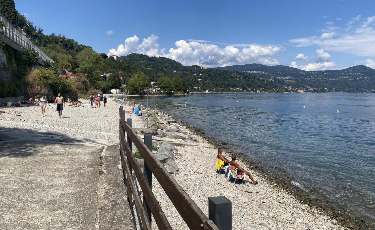 Foto de Spiaggia delle Rocchette con piedra superficie