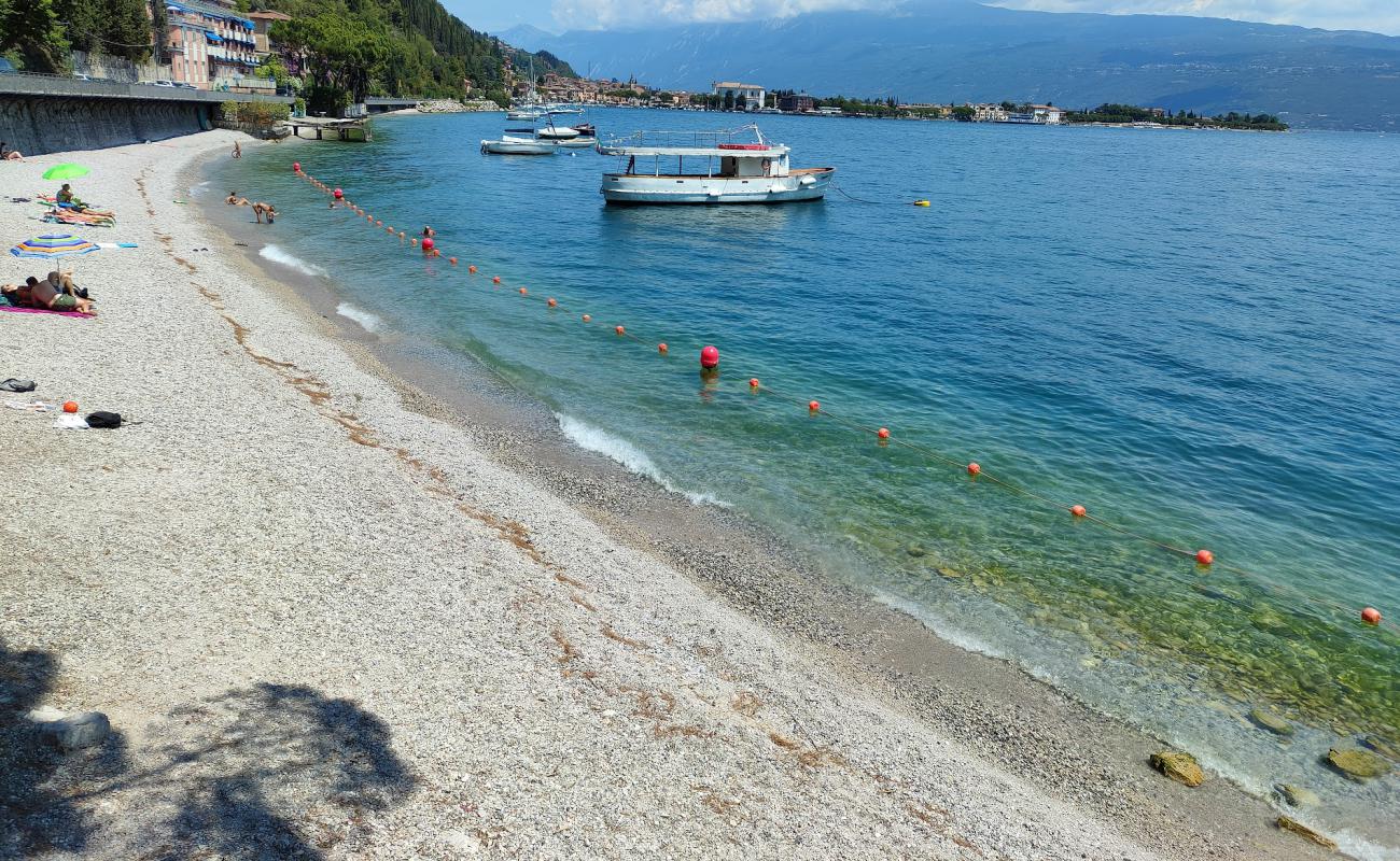 Foto de Spiaggia Benella con guijarro fino gris superficie