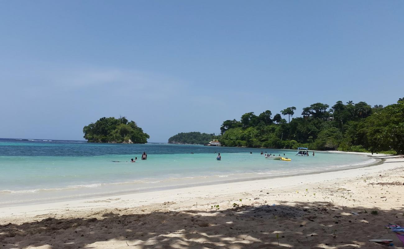 Foto de San San beach con brillante arena fina superficie