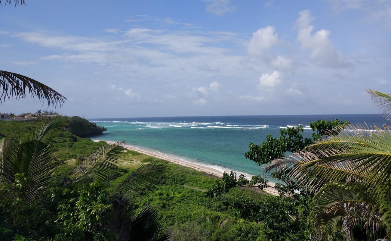 Foto de Vipingo Beach II con arena blanca superficie