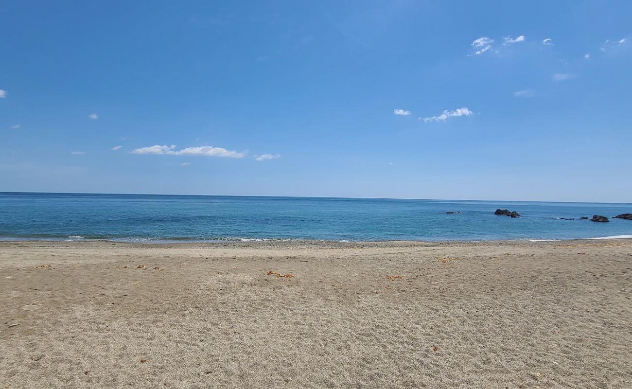 Foto de Nagok Beach con guijarro fino gris superficie