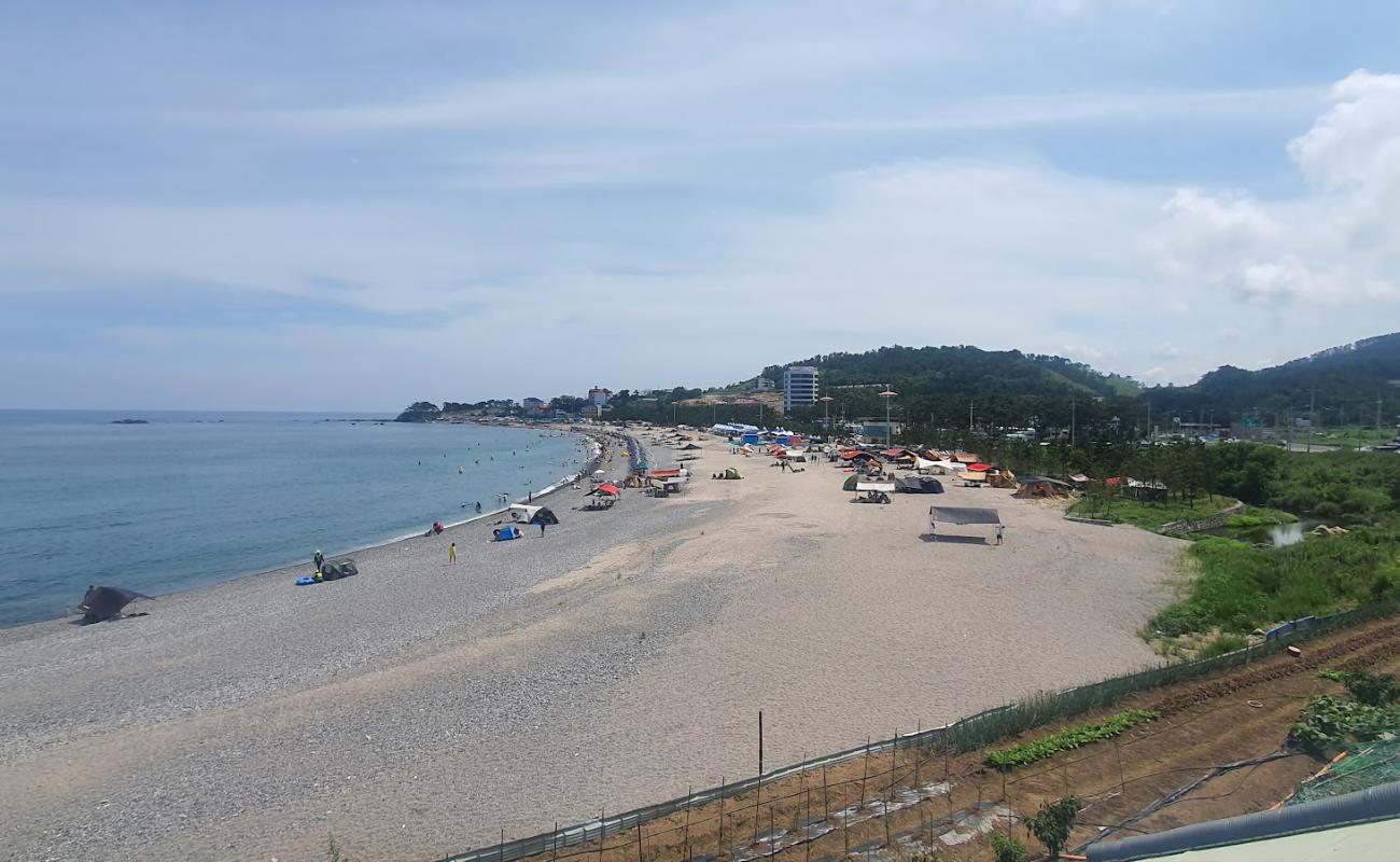 Foto de Oryu Beach con guijarro gris superficie