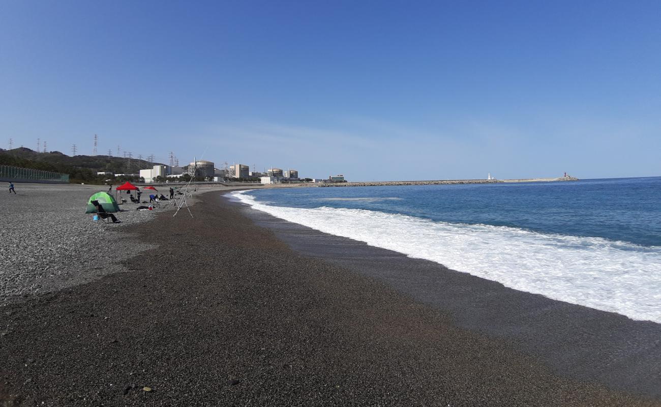 Foto de Naa Beach con guijarro gris superficie