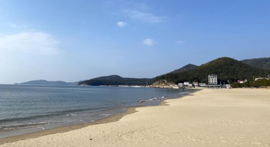 Myeongsasimni Beach