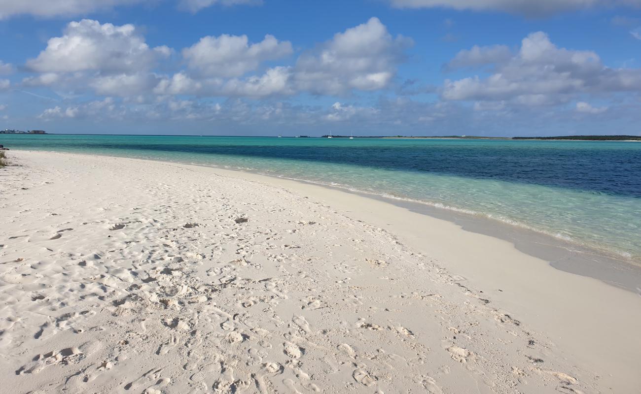 Foto de Lochabar beach con arena fina blanca superficie