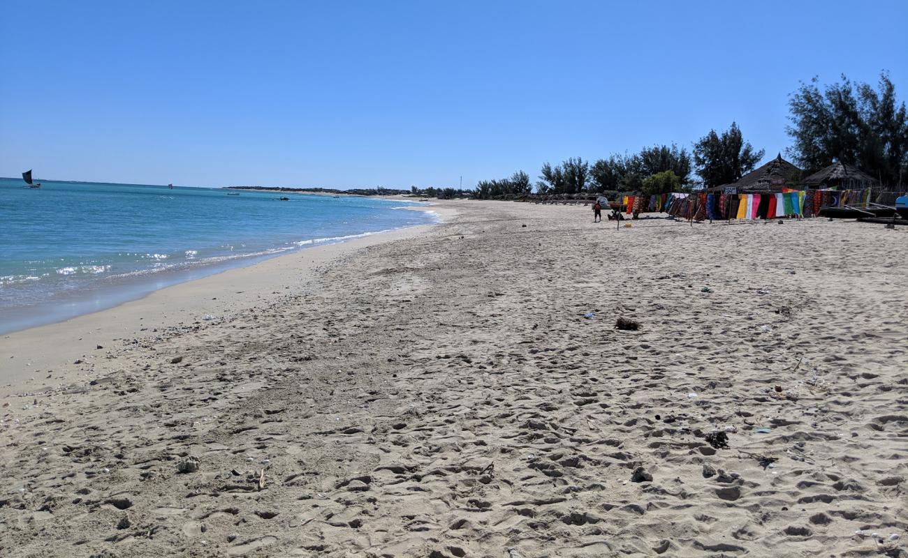 Foto de Anakao Bay con arena brillante superficie