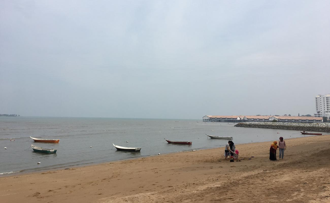 Foto de Tanjong Gemok Beach con arena brillante superficie