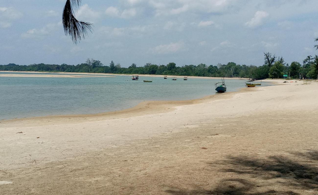 Foto de Chendor Beach con arena brillante superficie