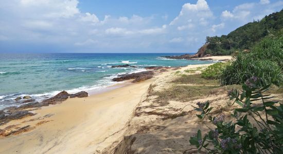 Teluk Bidara Beach