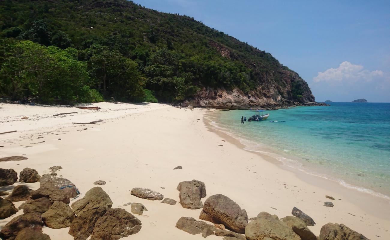 Foto de Pulau Sembilang con arena blanca superficie