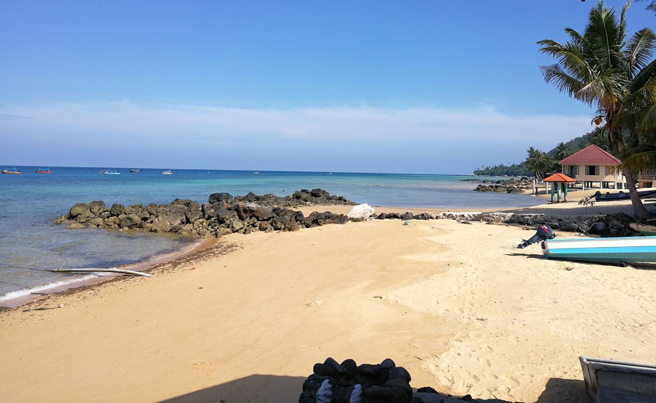 Foto de Coral Beach Tioman con arena gris superficie