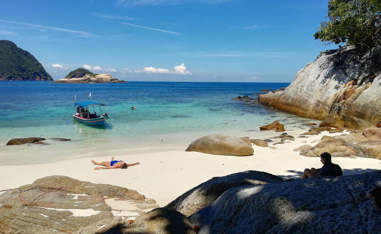 Foto de Playa de la Isla Rawa con arena fina blanca superficie