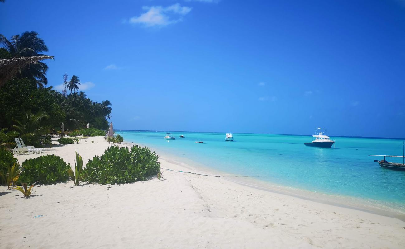 Foto de Playa de Fulidhoo con arena fina blanca superficie