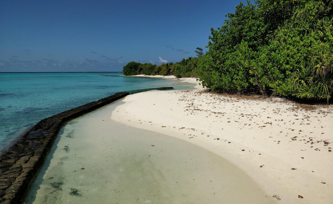 Foto de Rasfari island con arena blanca superficie