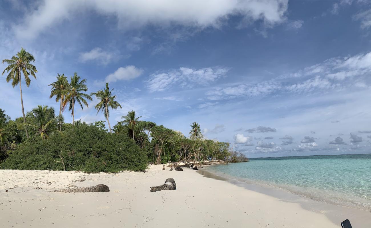 Foto de Goidhoo Beach con arena brillante superficie